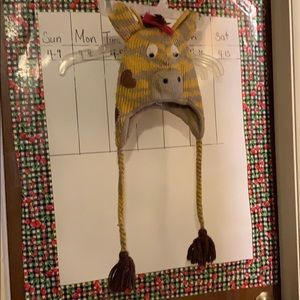 Giraffe hat